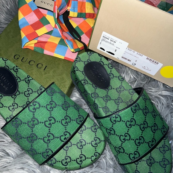 SOLD Authentic Gucci Slides - Picture 3 of 11